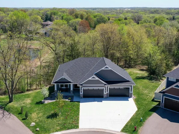 422 Overlook Cir SE, Saint Michael, MN 55376