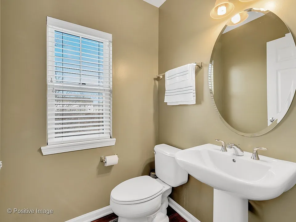 3343 Kentshire Cir