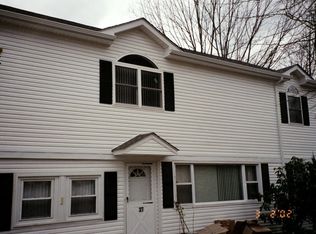 37 Dartmouth Rd, Putnam Valley, NY 10579