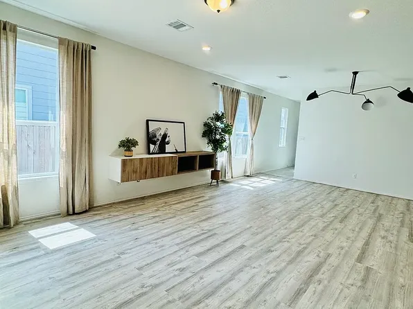 304 Lemon Light Ln, Pflugerville, TX 78660