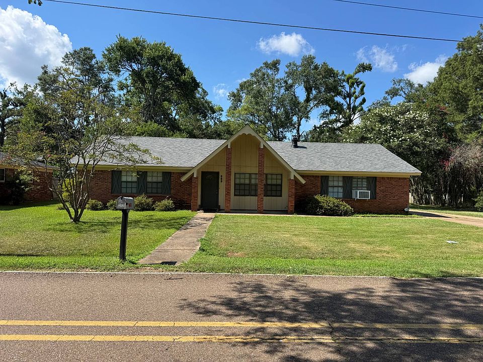 1st image of 303 Orchard Dr