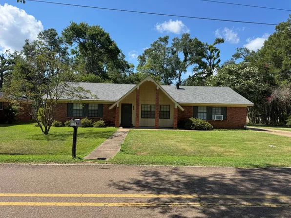 303 Orchard Dr, Greenwood, MS 38930