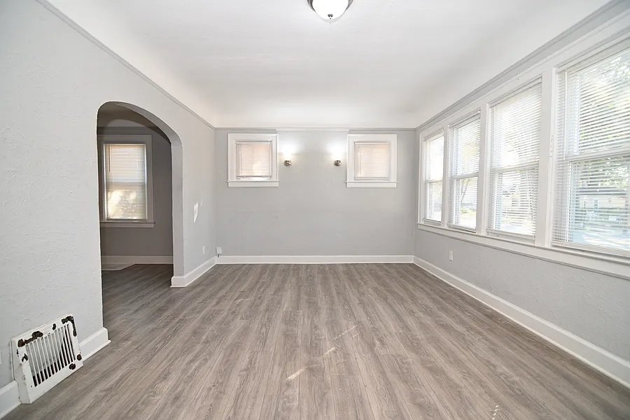Living room view 1 - 23304 Cayuga Ave