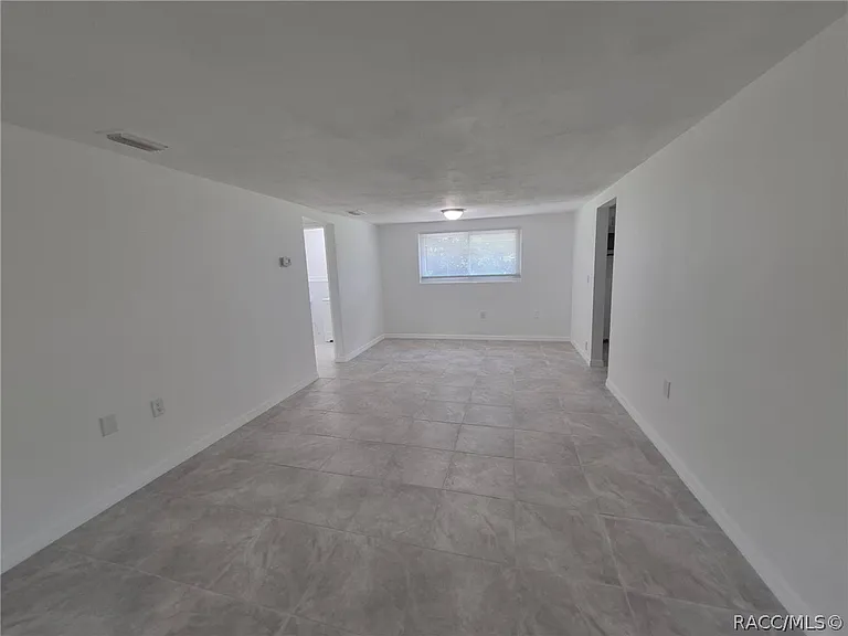 27 E Lemon St — Photo 5