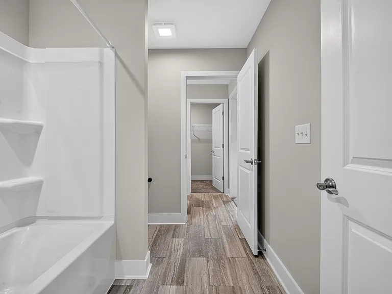 104 Thornberry Rd — Photo 41