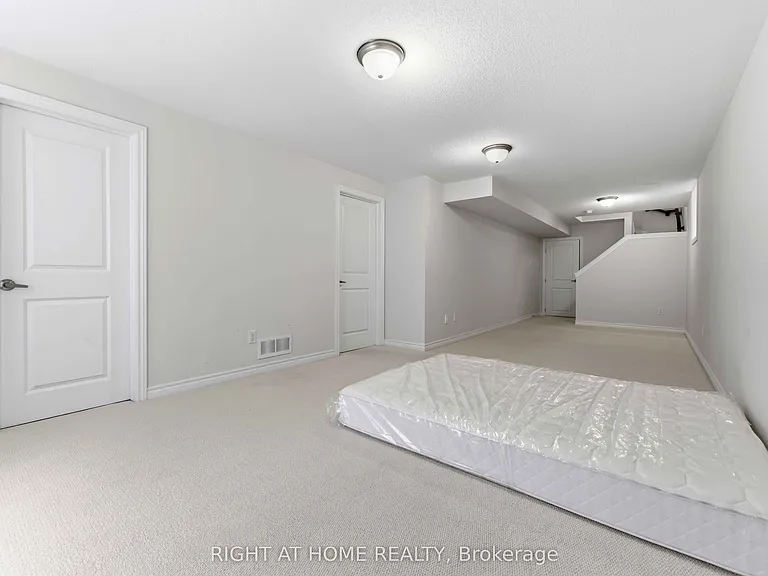 432 Meadowbreeze Dr — Photo 21