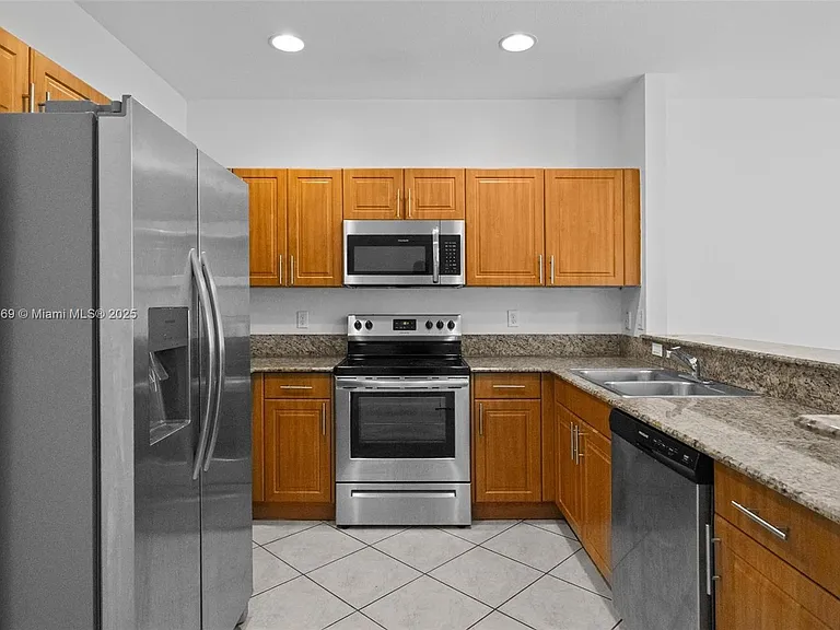8206 SW 29th St — Photo 12