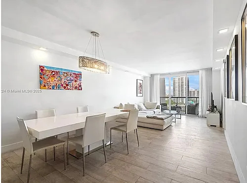 19390 Collins Ave Photo 1