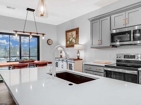 3rd image of 18 Reyes Ln