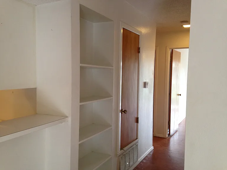500 E Riverside Dr #211 — Photo 9