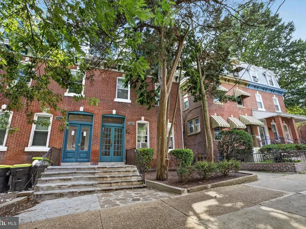 1020 W 8th St, Wilmington, DE 19806