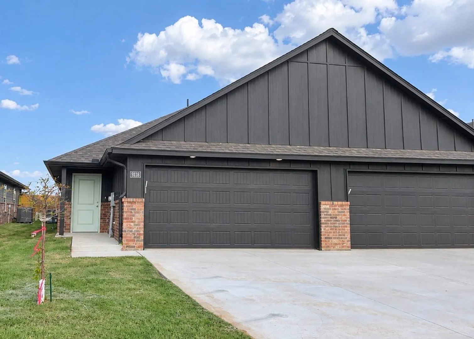 Brand New 3 Bedroom 2 Bathroom Home In Yukon Schools (Lawn Care Included) — Photo 1