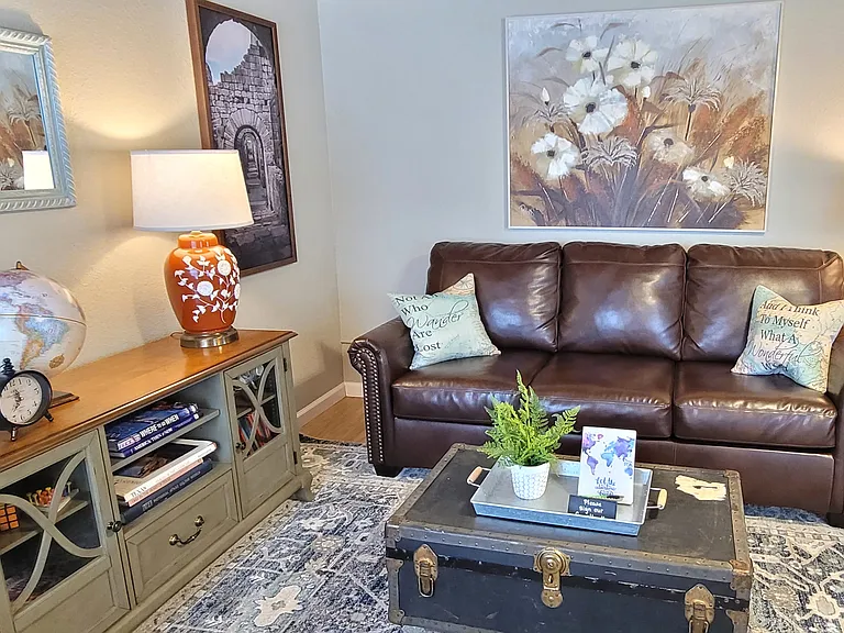 790 N Stephen Ave — Photo 3