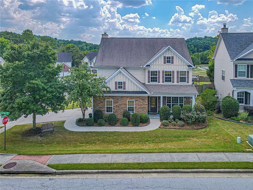 1st image of 840 Sapphire Ln
