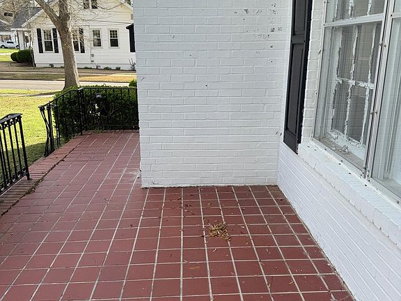 3rd image of 515 Engram St