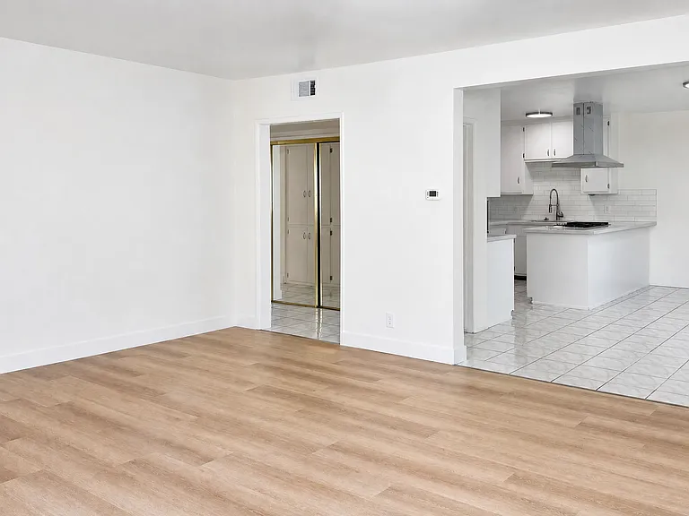 716 Glenway Dr #1 — Photo 11