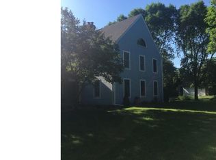 26 Meadowlark Ln, North Oaks, MN 55127