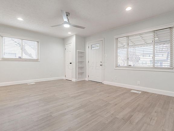3rd image of 4963 Dimson Dr S