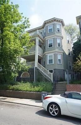 2nd image of 93 Draper St