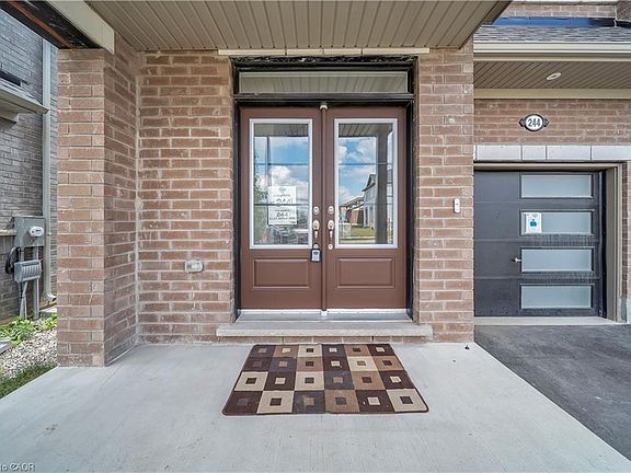 5th image of 244 Elliot Ave W