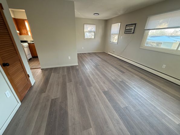 1358 10th Ave SE APT 3