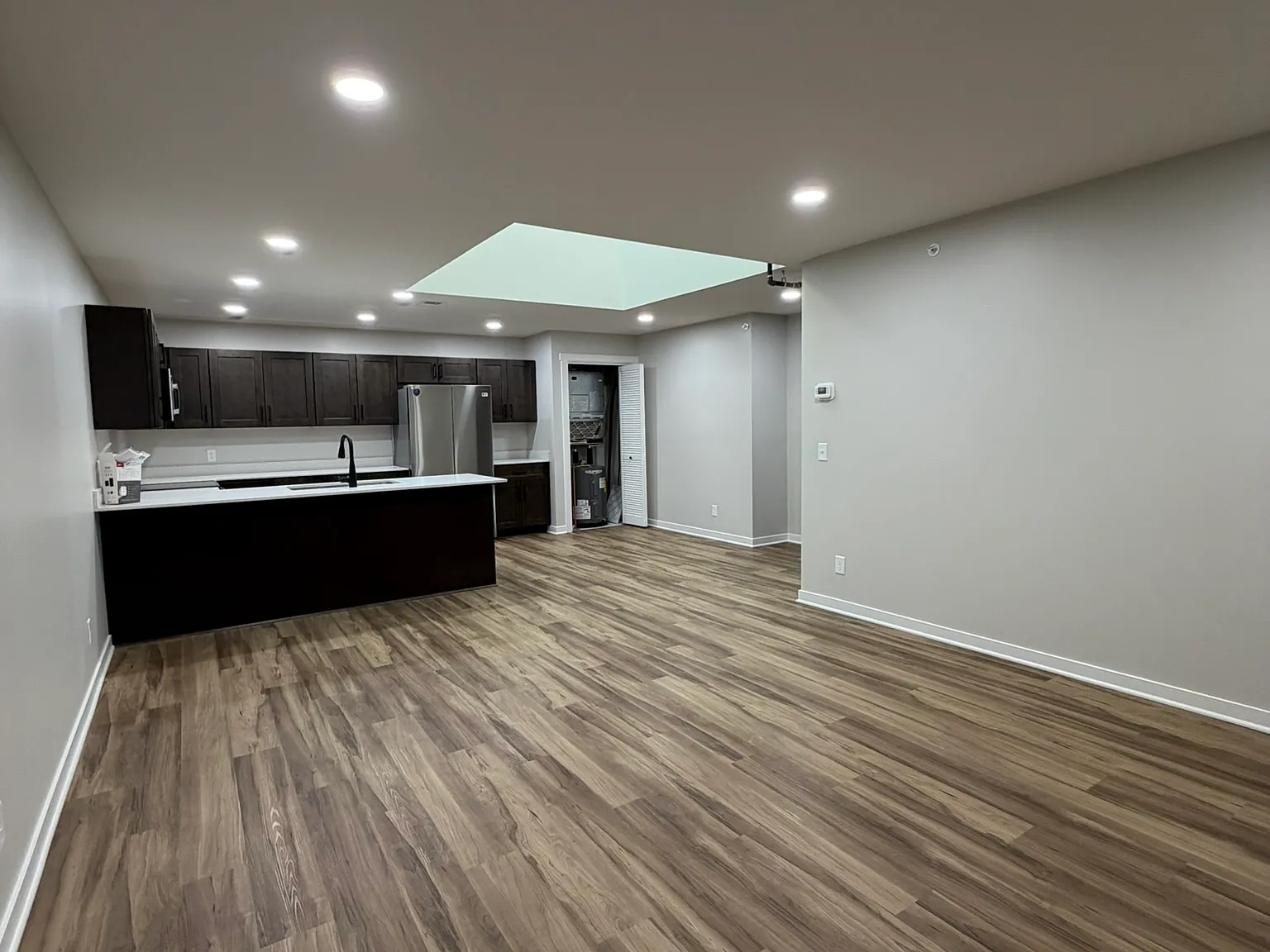 2 bed, 1028 sqft, $1,600 — Photo 2