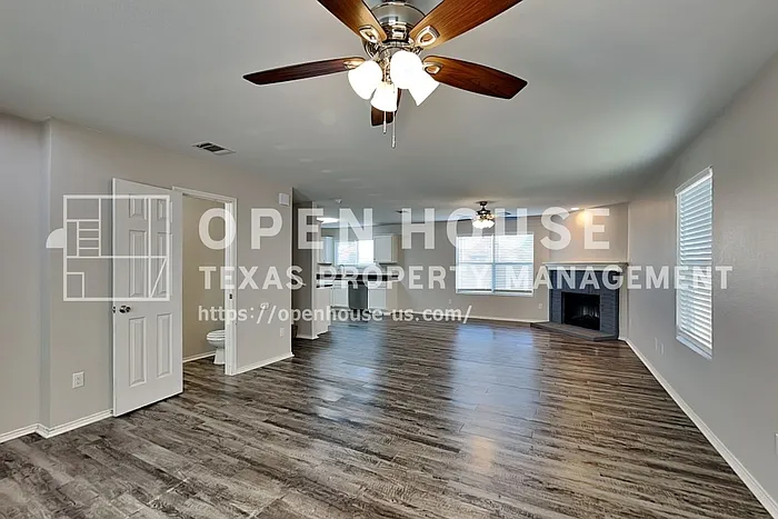 8516 Star Thistle Dr — Photo 3