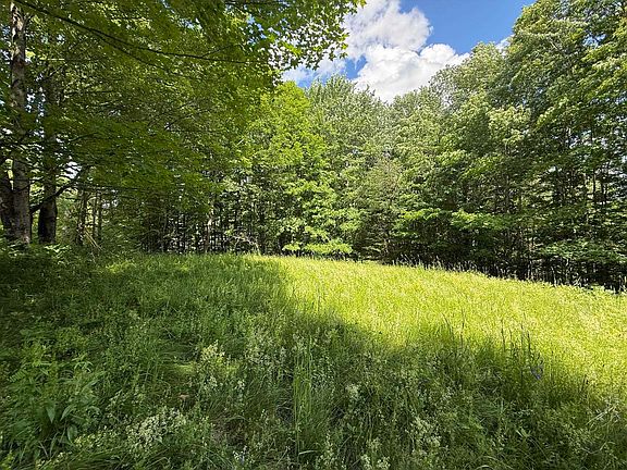5th image of On Daniels Farm Road