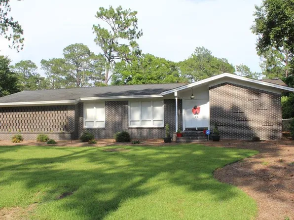 110 Moore St, Sylvester, GA 31791