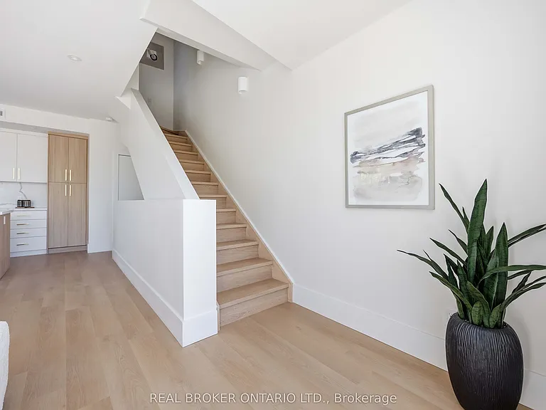 102 Boultbee Ave #B — Photo 29
