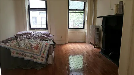 Rented by R New York