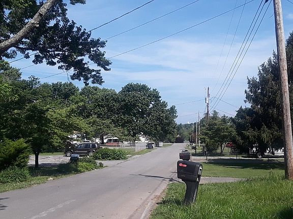 4th image of 542 Dunn St