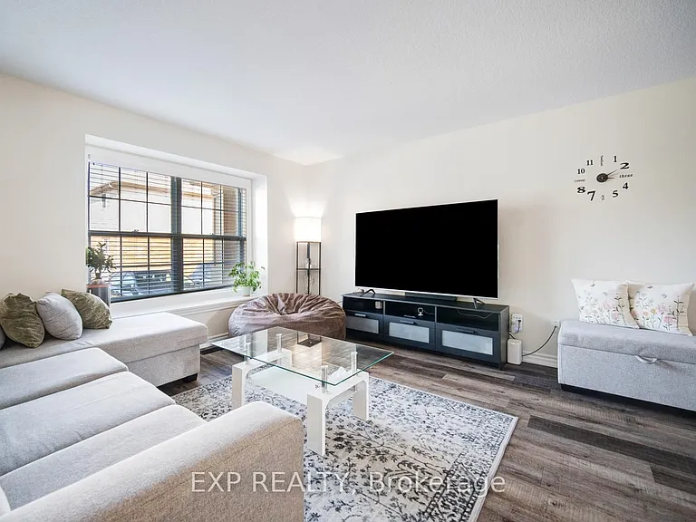 3320 Meadowgate Blvd #14 — Photo 10