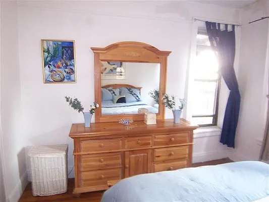 Rented by Sir Realty | media 58