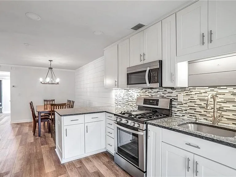 1506 Cumberland Ct SE — Photo 5