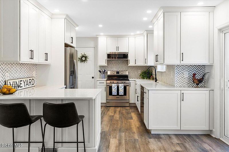 2nd image of 15 Nottingham Drive