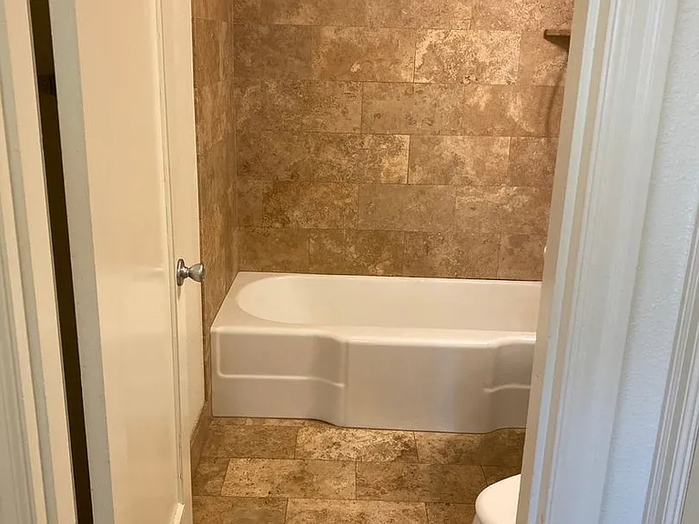 6617 N Greeley Ave #3 — Photo 24