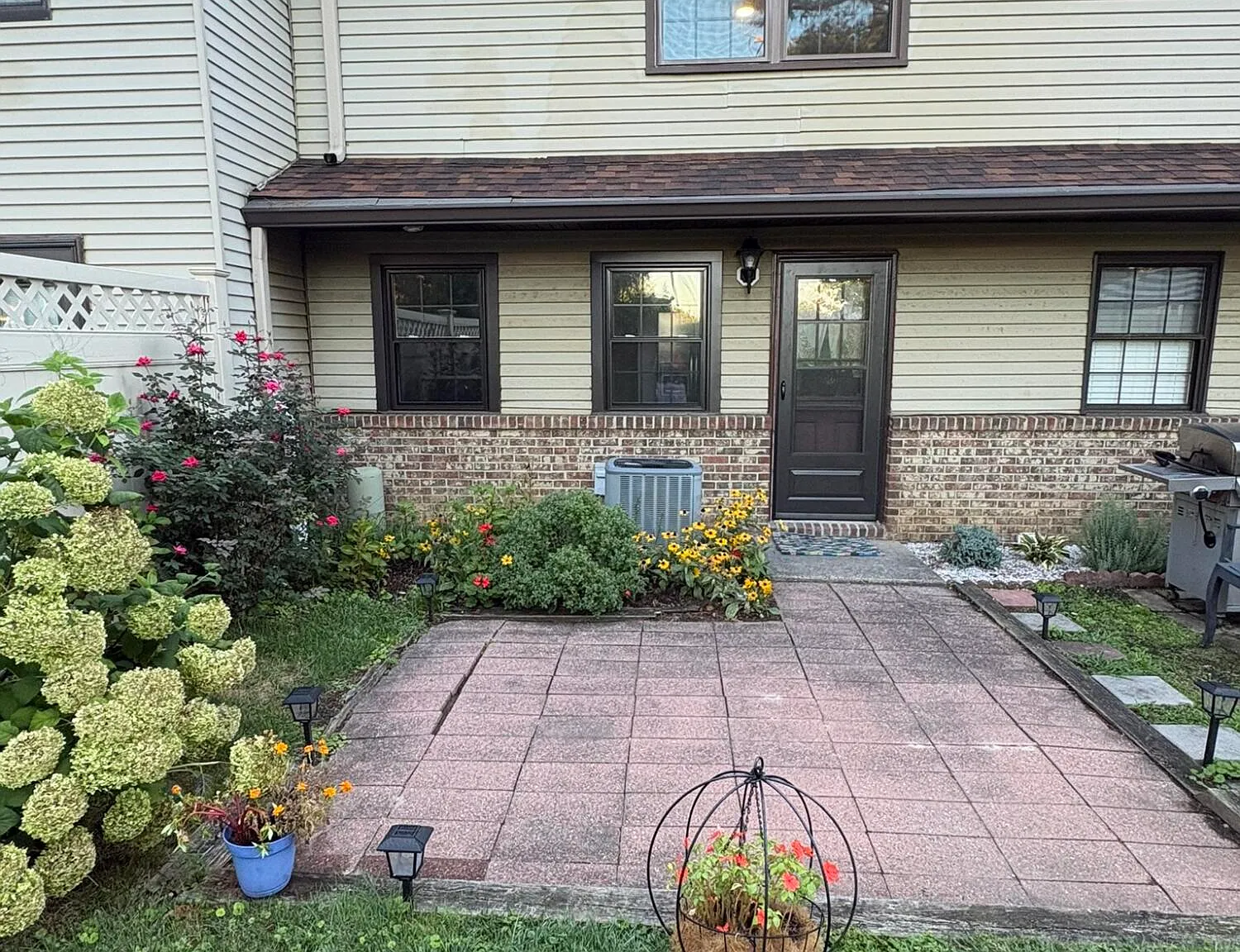 49 Village Green Way — Photo 1