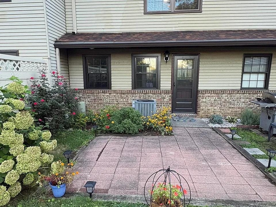 49 Village Green Way