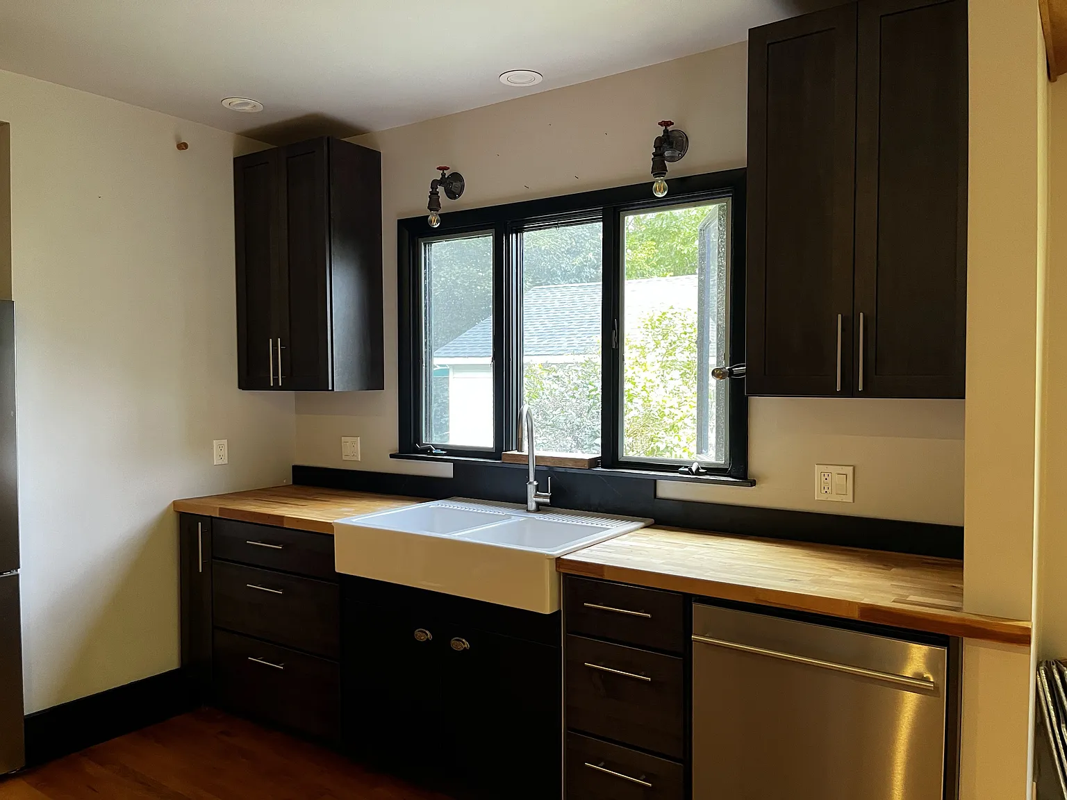 3 bed, 1152 sqft, $2,500 — Photo 1