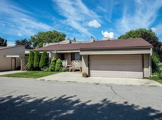 1106 Prairie Meadow Ct #4, Waterloo, IA 50701