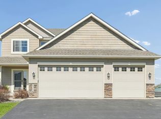 19315 Claremont Dr, Farmington, MN 55024