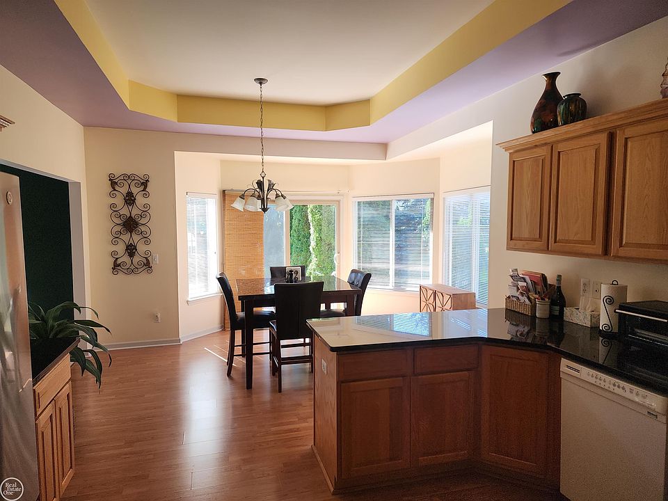 21766 Ambassador Dr, photo 12