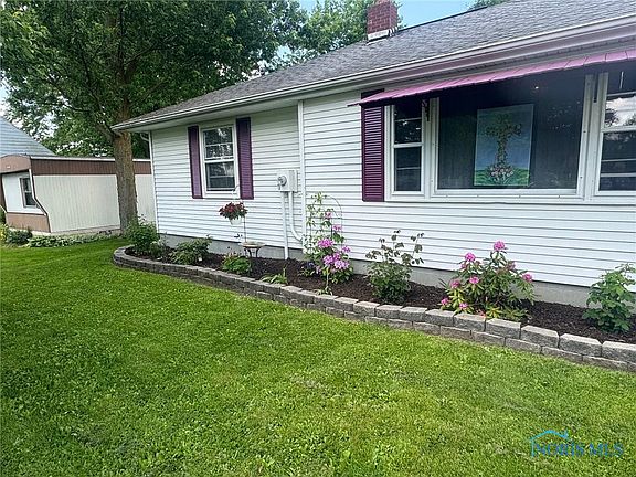 4th image of 213 Lincoln Ave