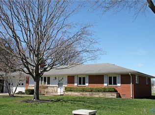 19 Ranch Ct, Bowling Green, OH 43402