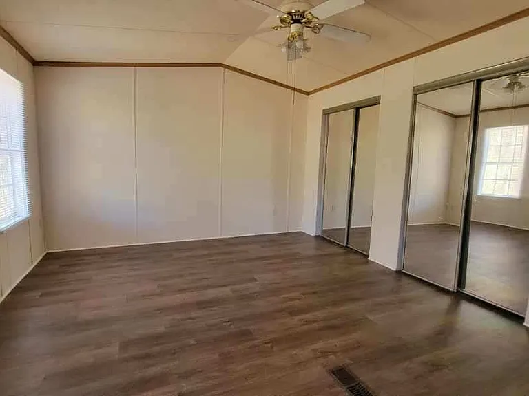 307 Honeysuckle Ln — Photo 7