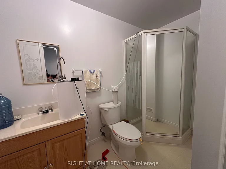 59 Pennybrook Cres #4 — Photo 13