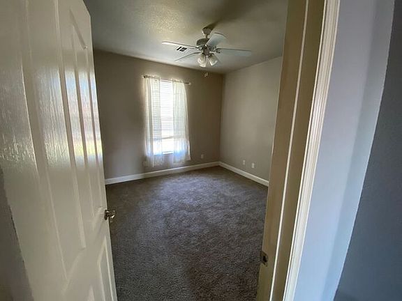 5th image of 3801 SW Grey Hawk Dr