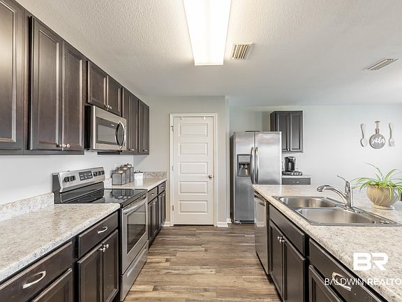 4th image of 6907 Crimson Ridge St