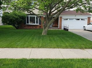 15610 Shelley St, Southfield, MI 48075